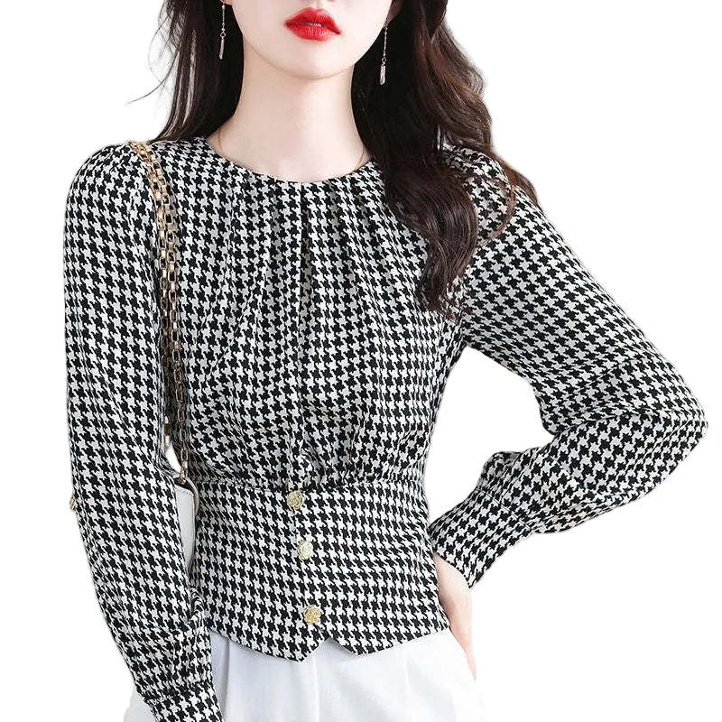 Back view of the elegant houndstooth pattern sleeveless pullover for women