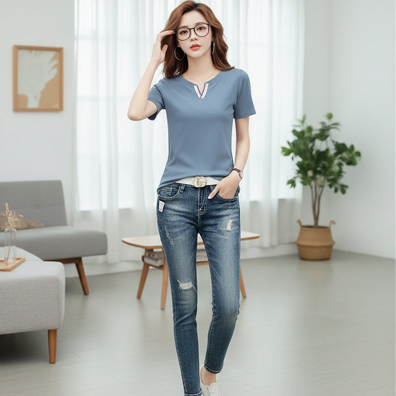 Front view of the women's cotton short-sleeve V-neck Korean slim top